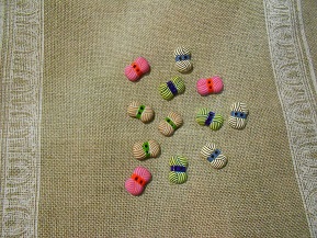 boutons pelotes de laine